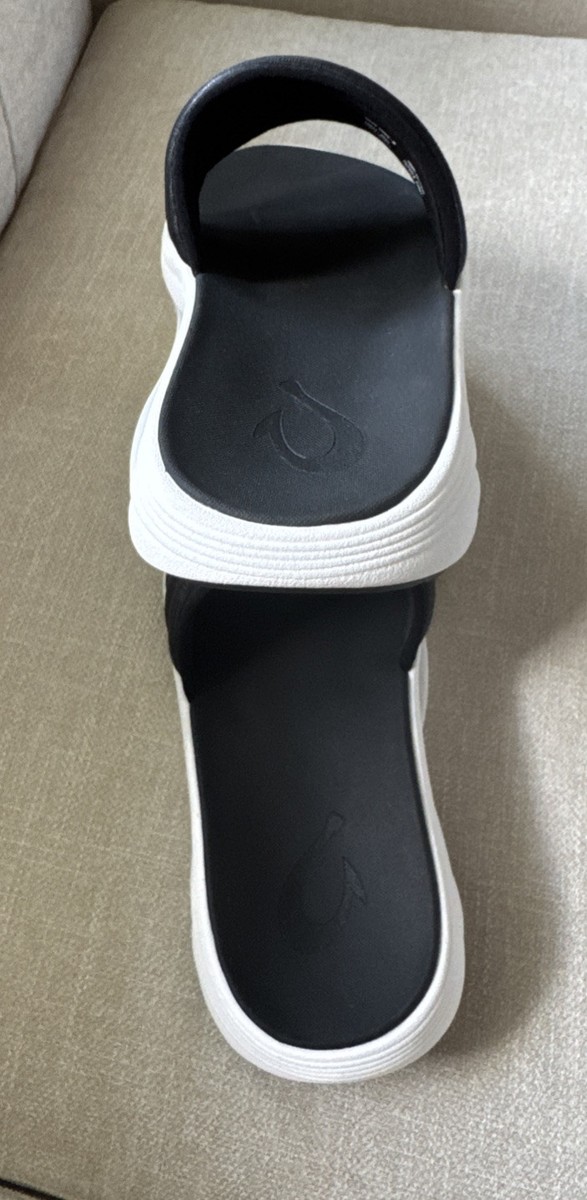 Olukai KOMO Slide Comfort Sandal Black/ White Men Sz 10 Amazon.com | OluKai Komo Men main image 2