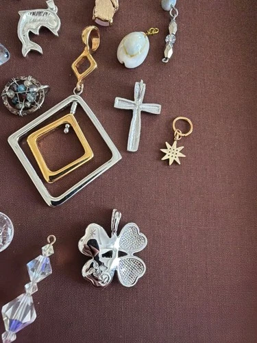 Vintage Pendant Lot 26 Pieces Costume Jewelry Charms Florida Cross Dolphin image 9