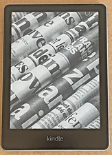 Amazon Kindle Paperwhite 16GB, Wi-Fi, 6.8 in - Black - Green -11th Gen Excellent