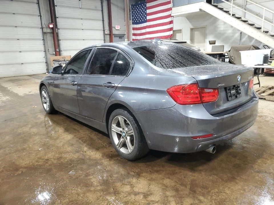(LOCAL PICKUP ONLY) Trunk/Hatch/Tailgate Without Rear Camera Fits 12-17 BMW 320i - Image 2 of 4