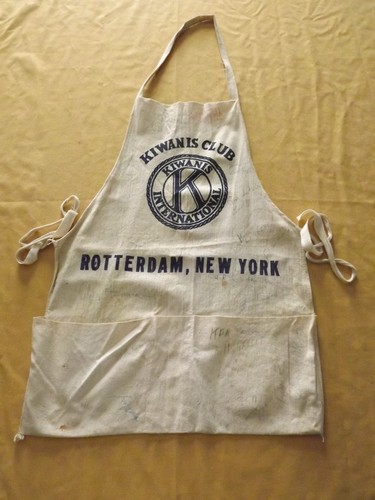 VINTAGE KIWANIS CLUB INTERNATIONAL ROTTERDAM NY SIGNED APRON