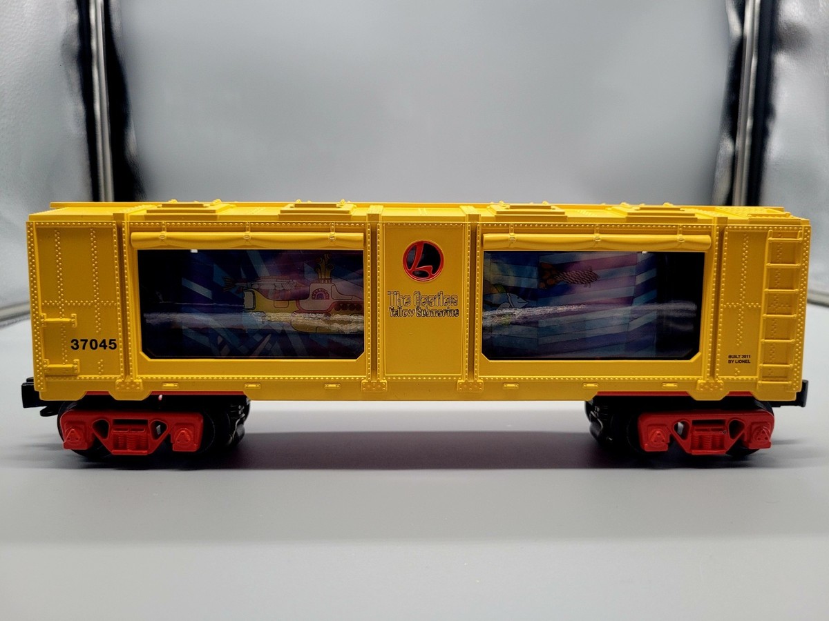 LIONEL TRAINS THE BEATLES YELLOW SUBMARINE LIGHTED AQUARIUM CAR O