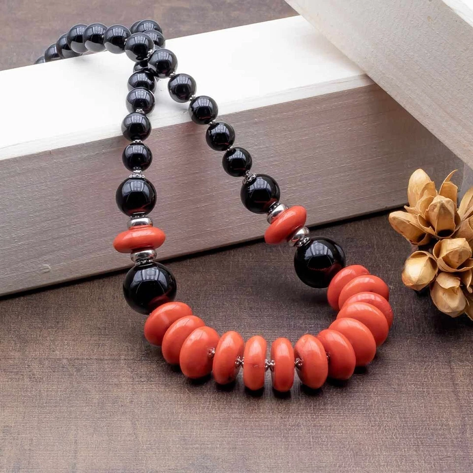 Collana in Onice nero e Corallo rosso girocollo in pietre dure e Argento 925 - Immagine 4 di 4