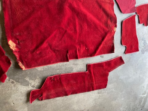 Ferrari 328 interior carpet red - Picture 5 of 10