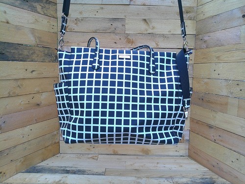 Kate Spade HUGE Tote Diaper Baby Bag Weekender Black White Wipeable W Change Pad - Picture 5 of 24