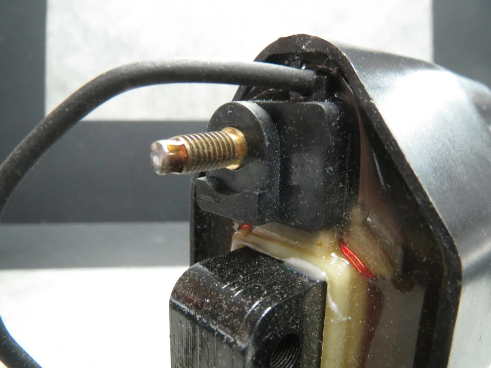 Bobina de encendido para Dodge Ram 50 Mitsubishi Mighty Max - Hecho en EE. UU. - ¡Envío rápido! Foto 4 de 4