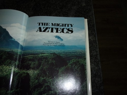 THE MIGHTY AZTECS - Nat Geo Society - 1st Ed 1981 Gene S Stuart - Picture 2 of 8