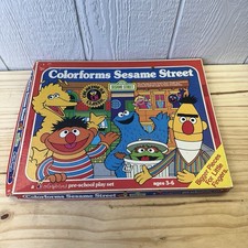 Vintage 1977 Colorforms Sesame Street Playset w/ Box  44 Pieces