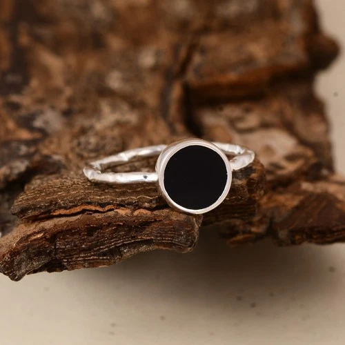 Handmade Textured Band Ring in 925 Silver With Round Disc Black Onyx For Gift