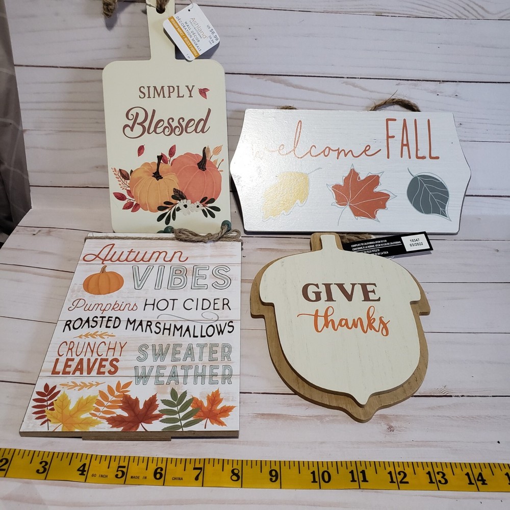 Fall Wreath Making Signs for DIY Decor and Crafting