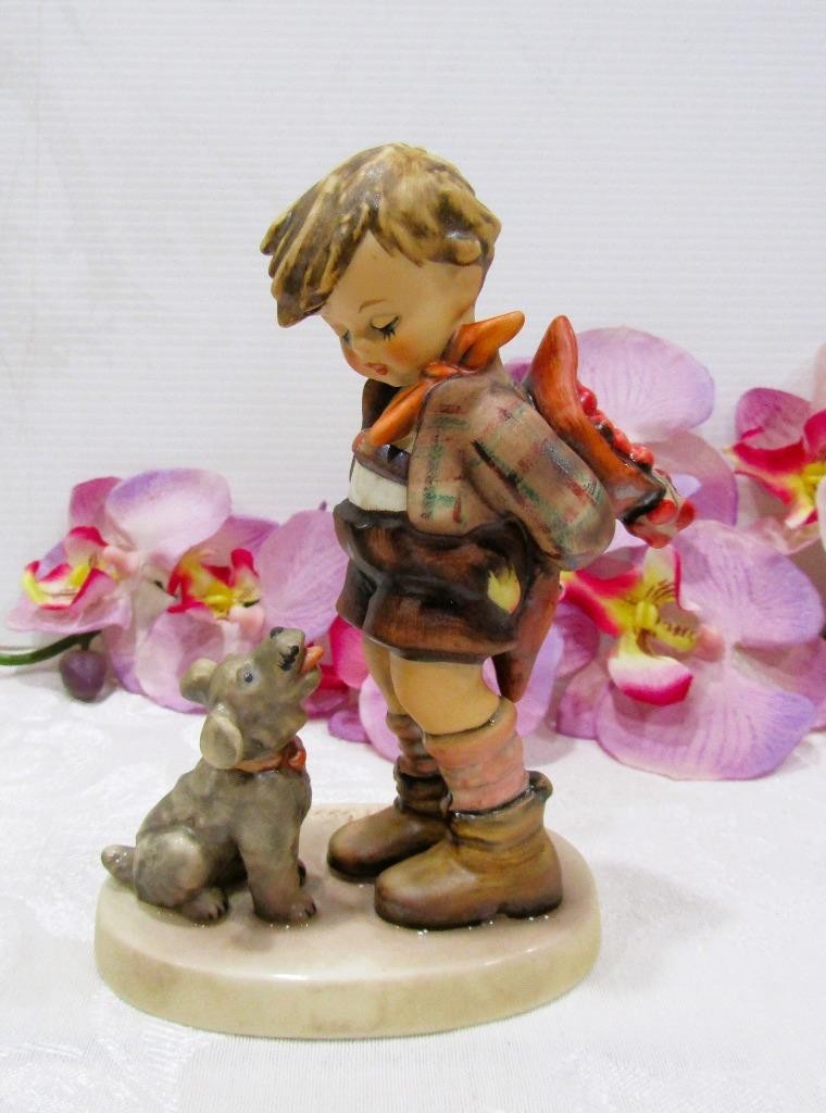 Vintage M.I. Hummel Figurine 