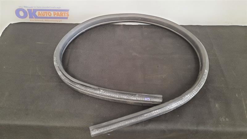 12 2012 FERRARI CALIFORNIA F149 OEM DRIVER LEFT DOOR RUBBER MOULDING