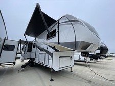 2022 Alliance Paradigm 310RL