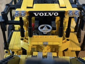 LEGO Technic Volvo L350F Wheel Loader 42030 In 2014 Used Retired w/ both remotes
