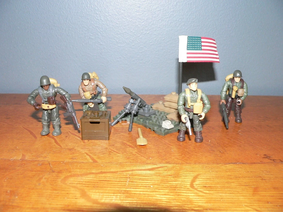 Mega Bloks Call of Duty Classic Infantry Pack Collector Set DPW86 w/Instructions - Image 2 of 3