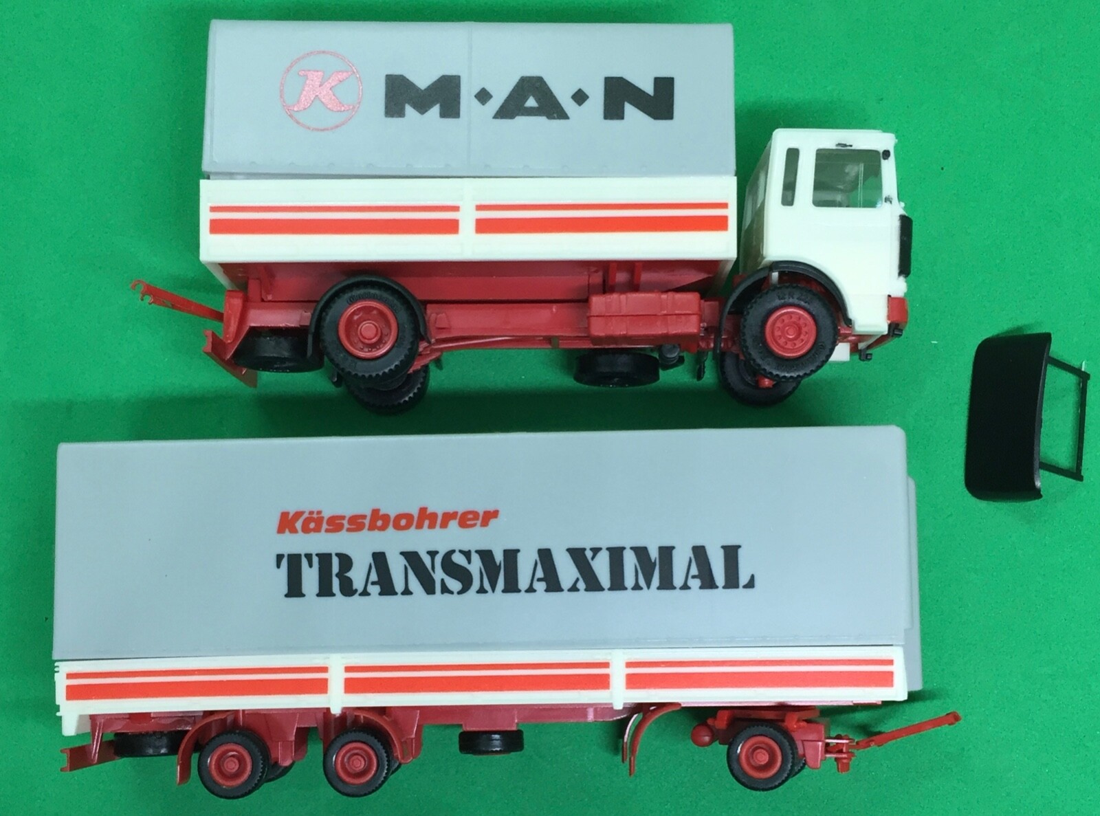 Camion MAN blanc AWM HO 71552 pour compléter votre flotte de transport miniature
