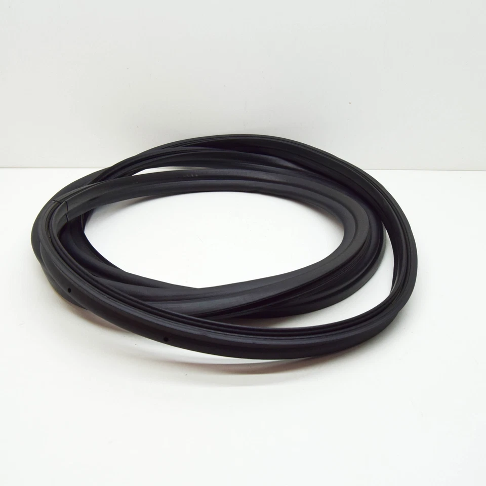 全新 MERCEDES-BENZ E W210 后轮盖密封 A2107500198 原装 210-750-01-98 — 第 2/4 张图片