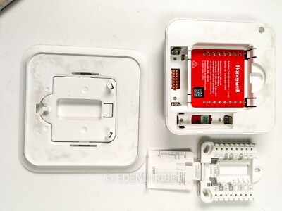 Lot of Honeywell TH6220U2000 T6 Pro Programmable Thermostat