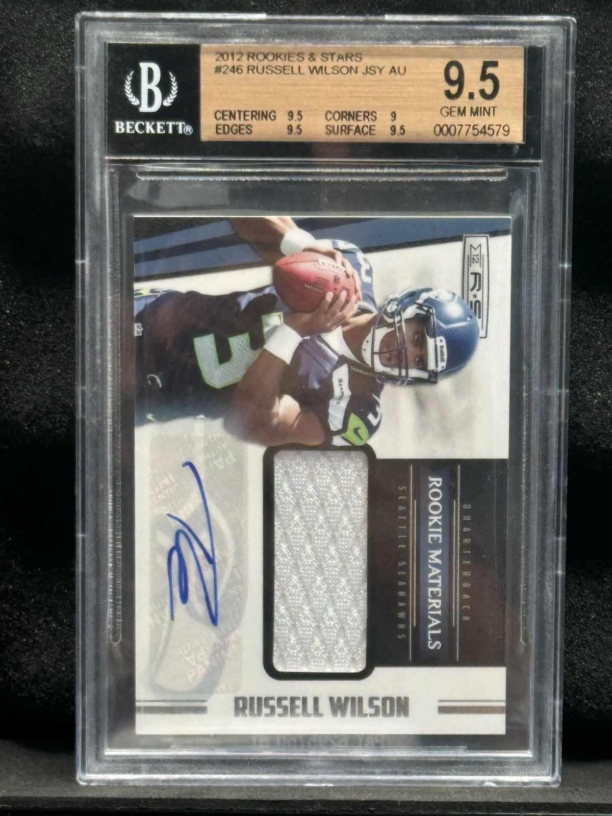 Russell Wilson Panini Rookies & Stars #246 Autograph Jersey