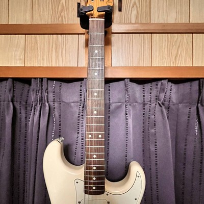 Fender Stratocaster USAエレキギター アイボリー s-l400.jpg