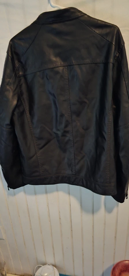 Chaqueta de cuero Rock And Republic vintage talla mediana Foto 3 de 4