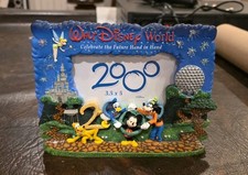 Disney Parks 2000 3d 4x6 Picture Frame