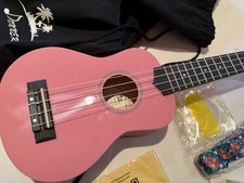 Donner Pink Soprano Ukulele Bundle Beginner Kit Rainbow Series Model DUS-10K