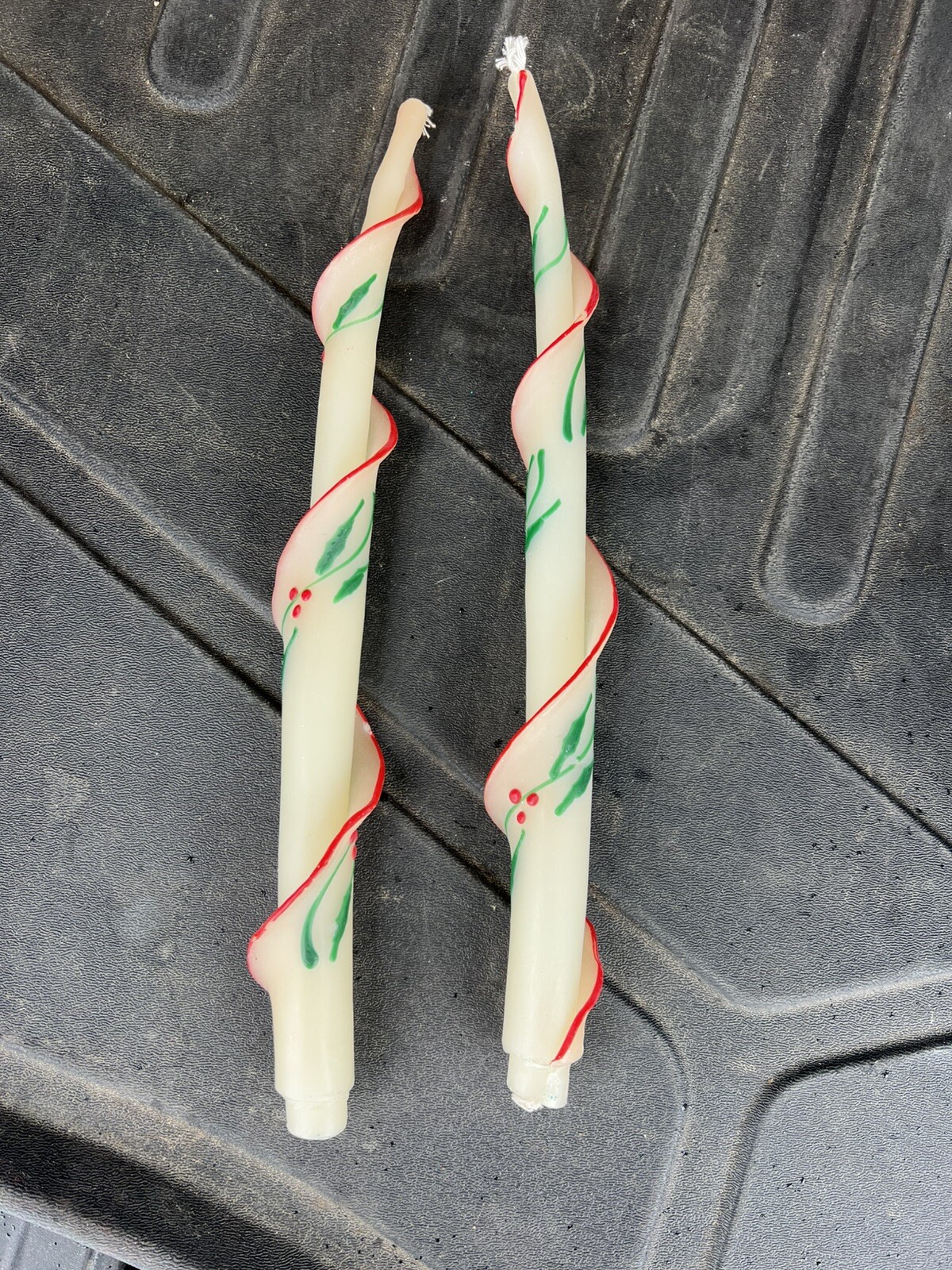 Set of 2 Lenox Christmas Holly Twisted 12