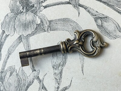 Ancienne Petite Clé N°7 - Pour Coffre Ou Jouet - Type Montre De Poche - Occasion