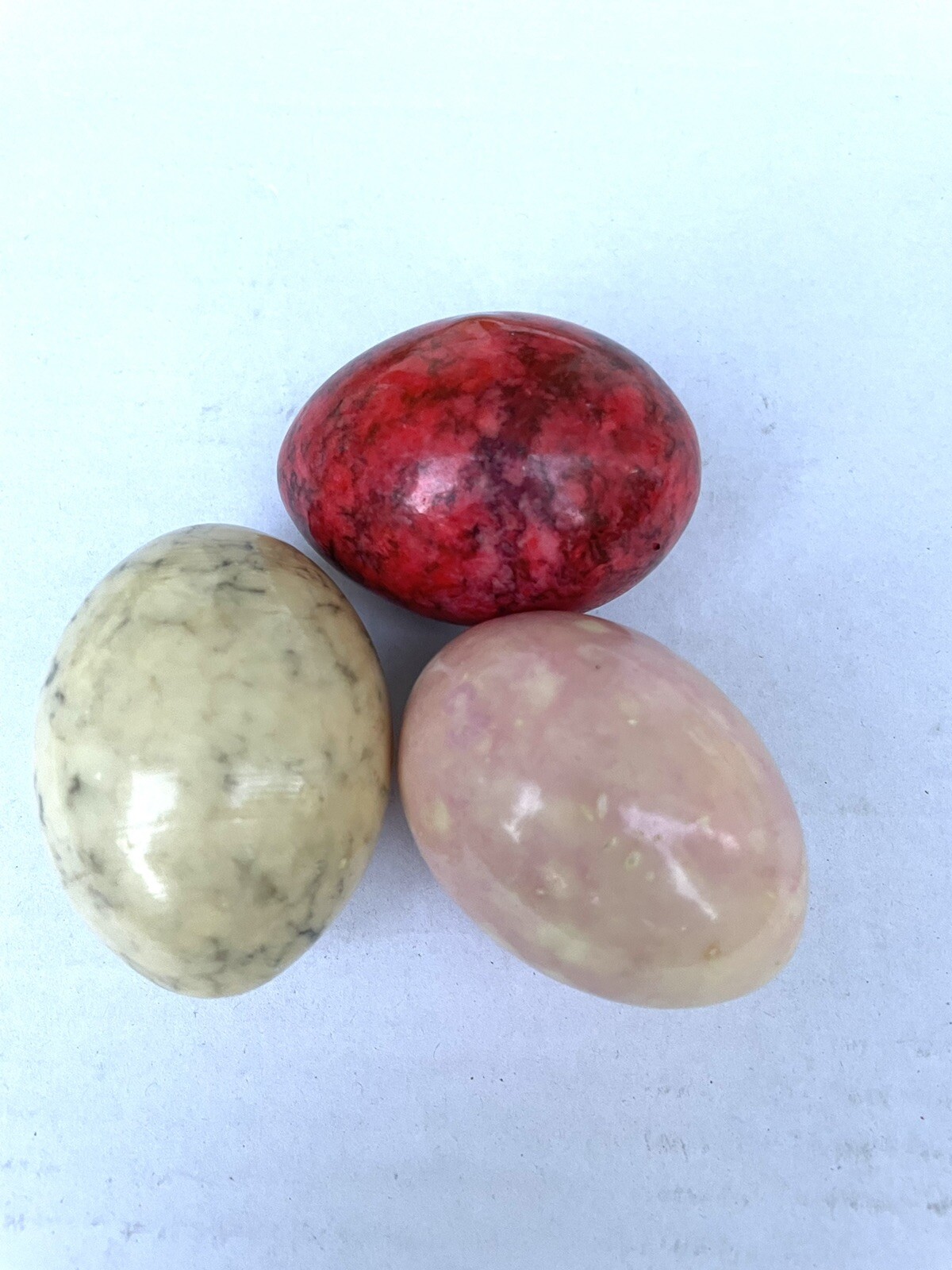 3 Vintage Alabaster eggs Action handcrafted Italy Cheswick PA Red Pink