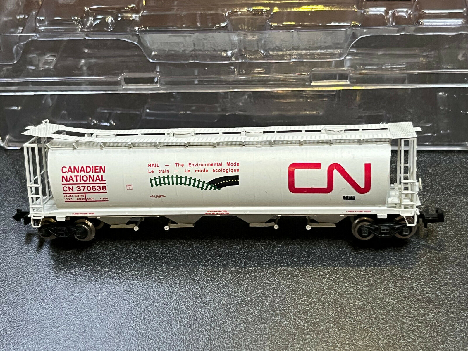 N Scale Canadian National 4 Bay Cylindrical Hopper 370638 -Custom w/ rapido