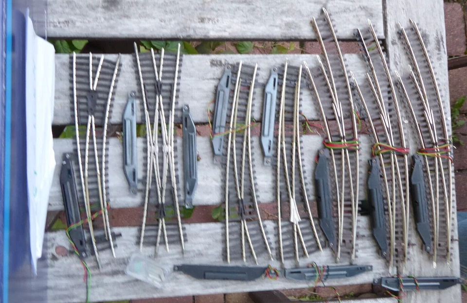 Kuehn TT Konvolut 7 x Weichen elektrisch und 3 x Antriebe gut erhalten gebraucht - Bild 2 von 4