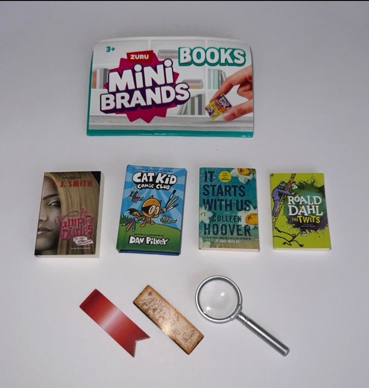 Zuru 5 Surprise Mini Brands books