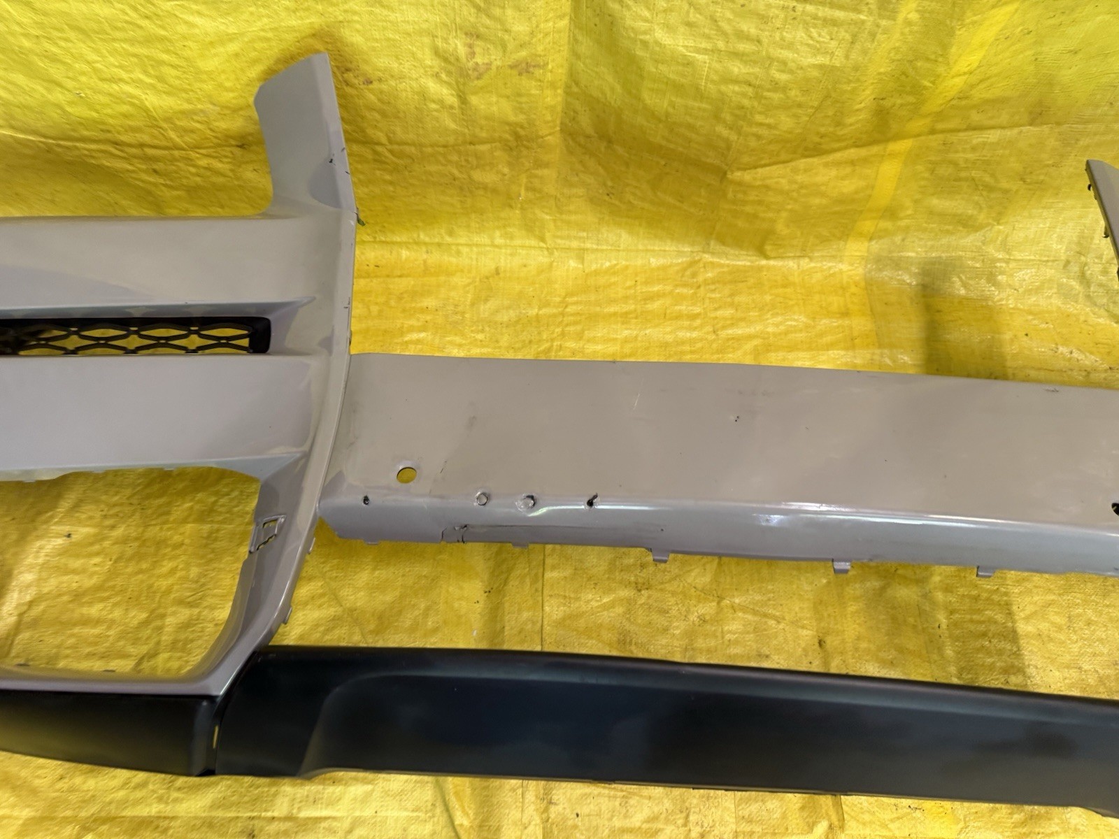 19-22 Rolls Royce RR31 Cullinan Front Bumper Cover 51117448893 OEM