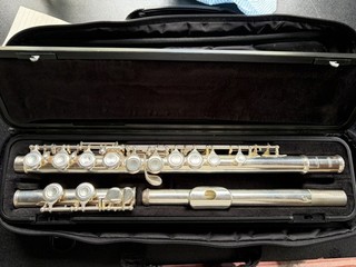 Flauta Yamaha 211 con estuche