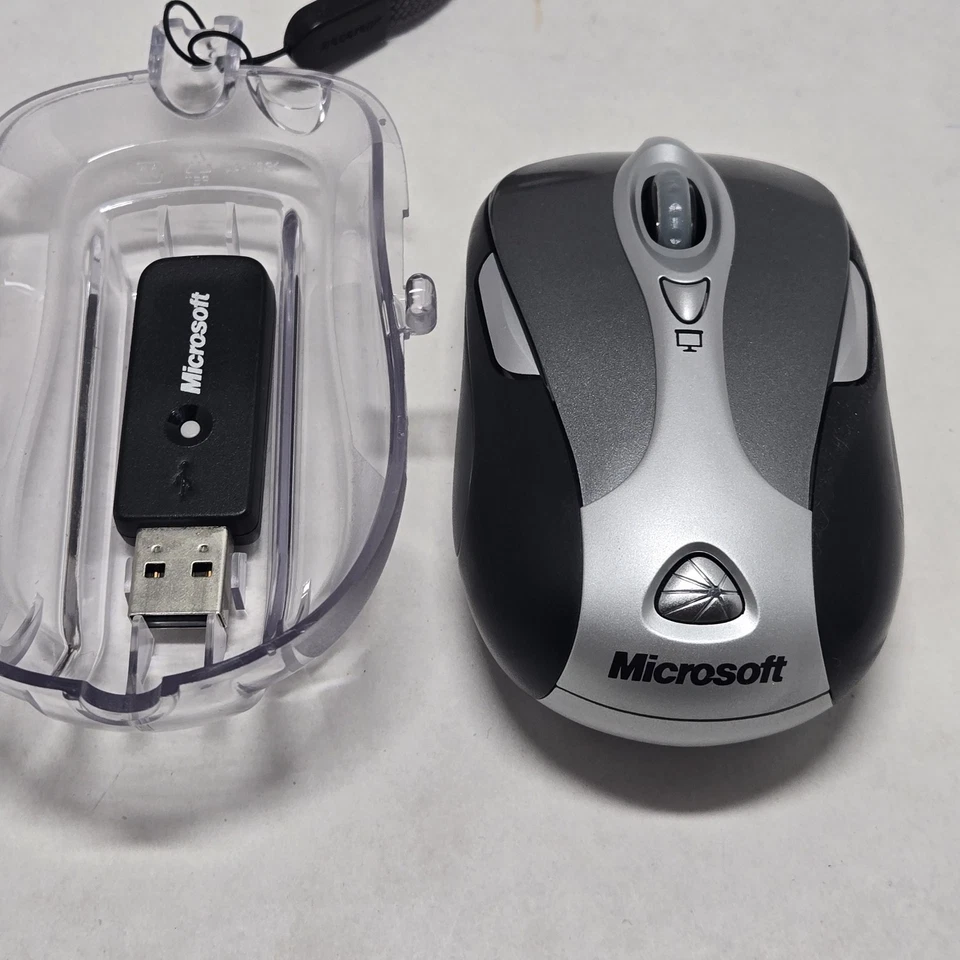 Microsoft Wireless Notebook Presenter Mouse 8000 - Image 2 of 4
