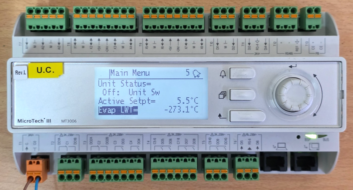 SIEMENS POL687.70/MCQ MicroTech III MT3006 BASE CONTROLLER W/ IP