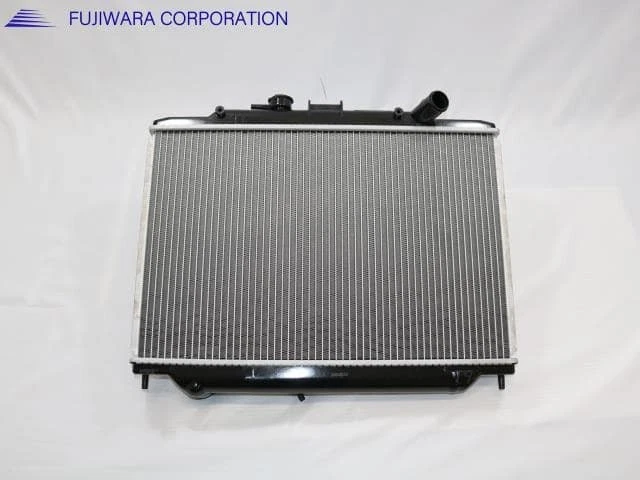 ISUZU Como 2001 KG-JCWMGE25 Radiator 5861296590 [New] [PA113366054] - Image 2 of 2
