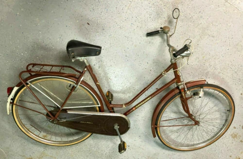 Fahrräder mit Schloss