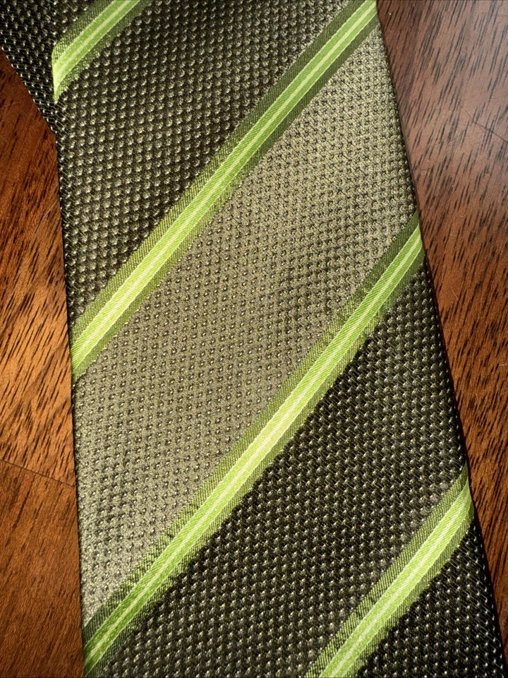 LNWOT  Recent Green Striped Isaia 7-fold Silk Tie Made in Italy - Image 4 of 4