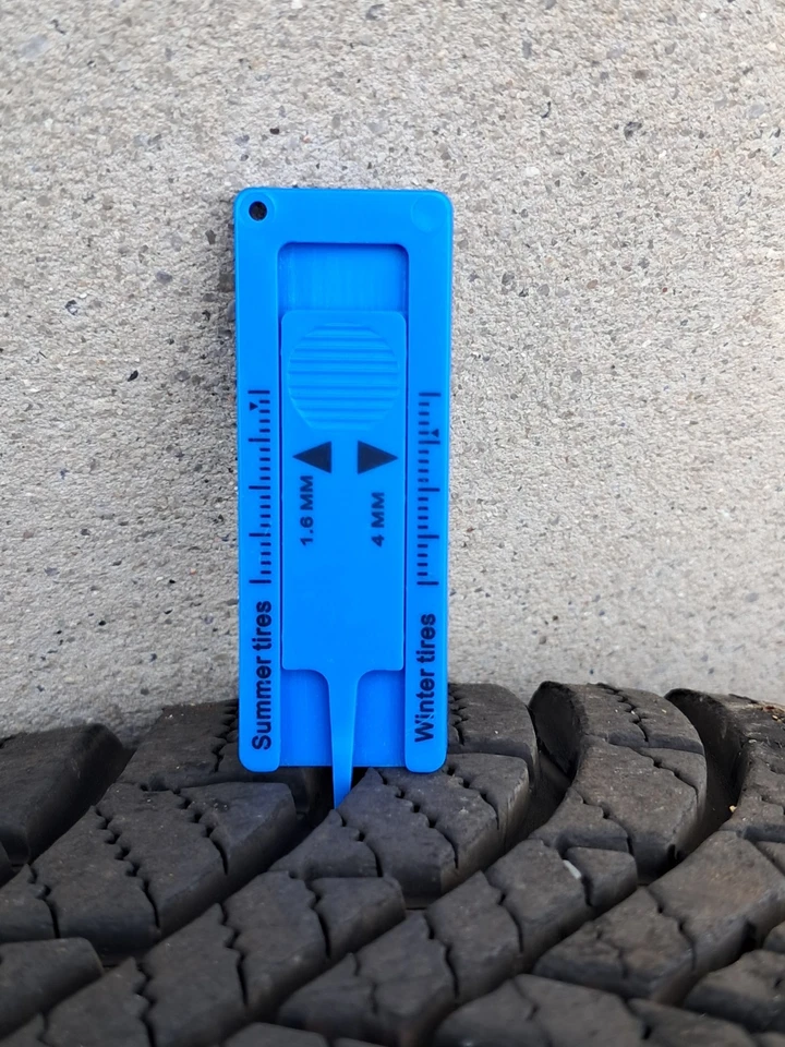 Winterräder Ford Focus MK 4 205/60/R16 Dunlop - Bild 4 von 4