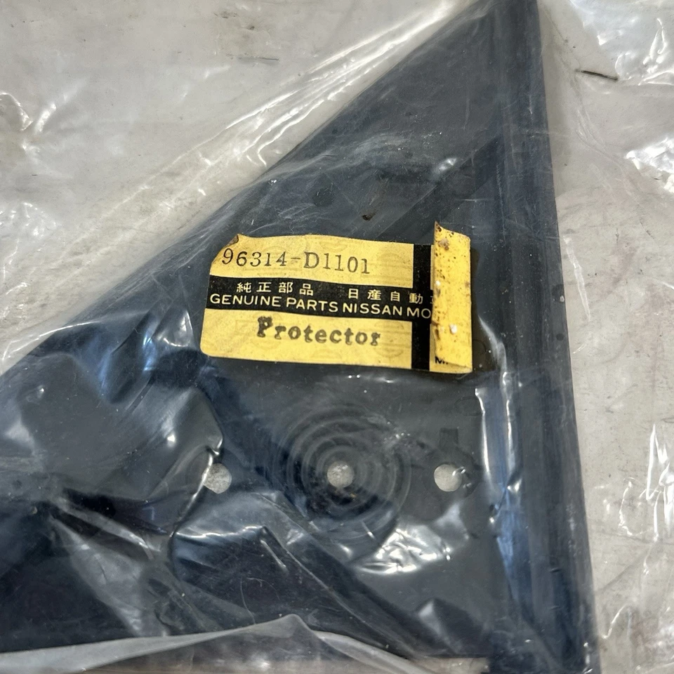 Nuevo Original OEM Nissan 96314D1101 Protector Esquina Derecha Puerta Sello Versa Foto 3 de 4