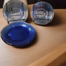 Set of 4 Vintage cobalt Blue PYREX dinnerware 8" Plates & 1 cereal or soup Bowl 