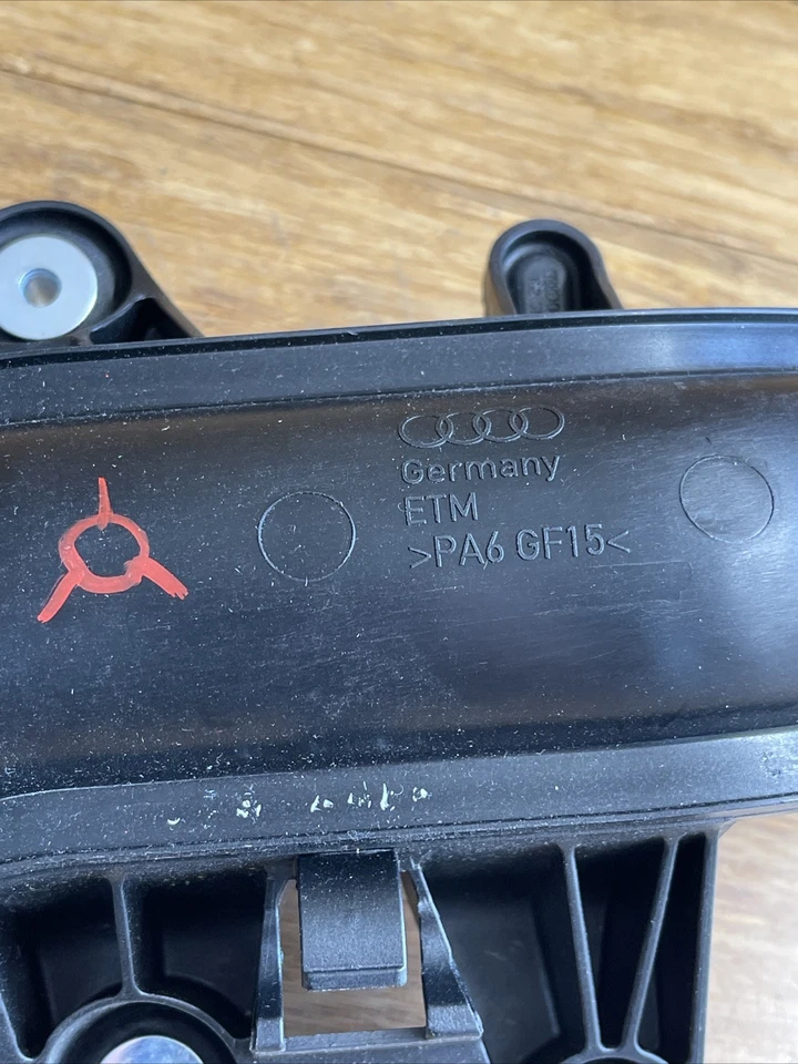 Оригинальная напорная труба интеркулера 2,0 л для Audi A4 Q5 A5 2009–2017 годов выпуска *примечание* - Изображение 4 из 4