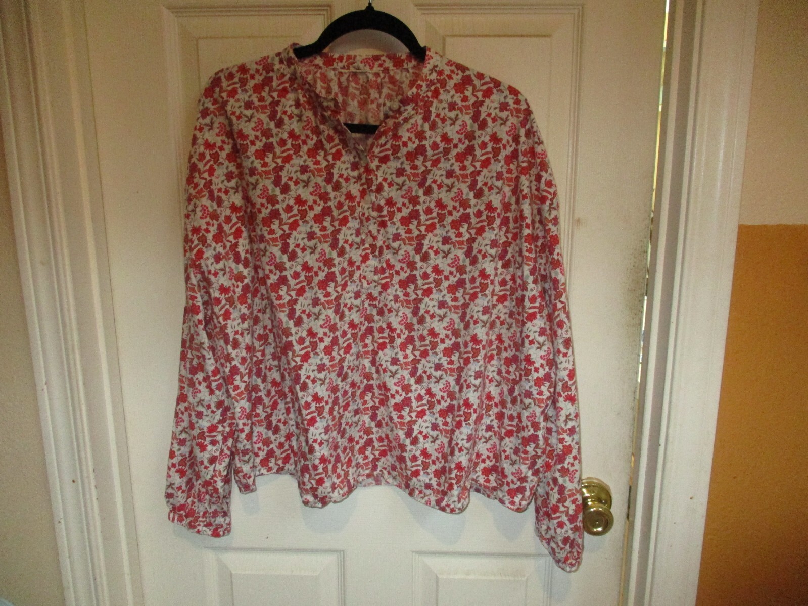 Universal Thread Red Multi Floral Long Sleeve Cot… - image 9
