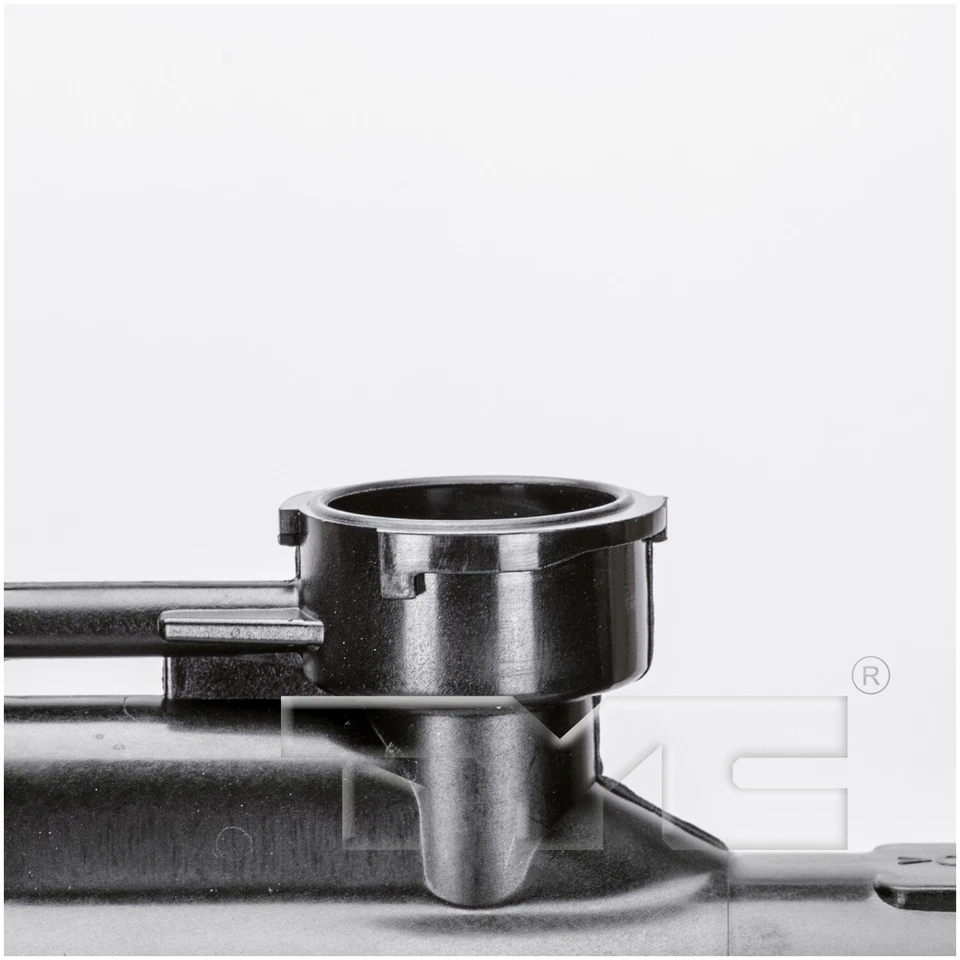 Radiador TYC para 1999-2004 Chevrolet Tracker 2506 - Imagem 4 de 4