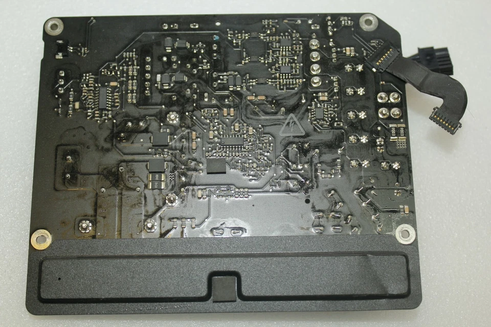 Genuine Apple iMac 27" A1419 2012 2013 2014 2015 300W Power Supply ADP-300AF T - Image 2 of 2