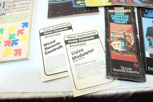 Vintage Texas Instruments Home Computer Ephemera Bundle Of Manuals & Advertising - Foto 2 di 9
