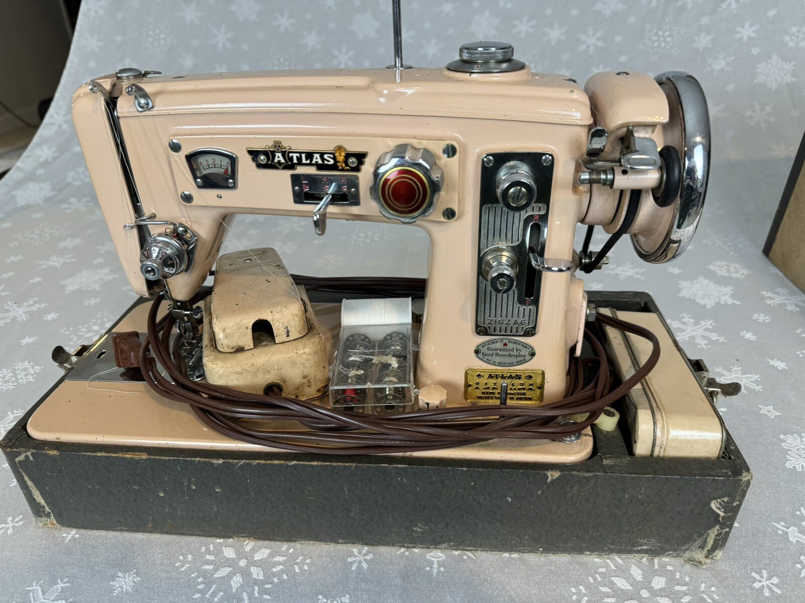 Vintage Atlas Deluxe Sewing Machine With Original Pedal And Case, Working