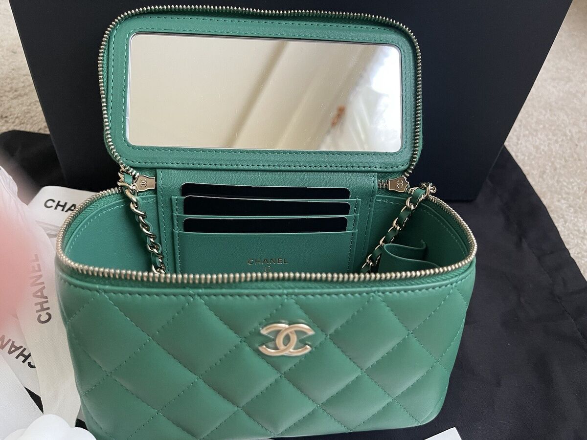 Chanel Vanity Case Bag Small 22A Emerald Green Summer 2022 Sold Out BNWT!